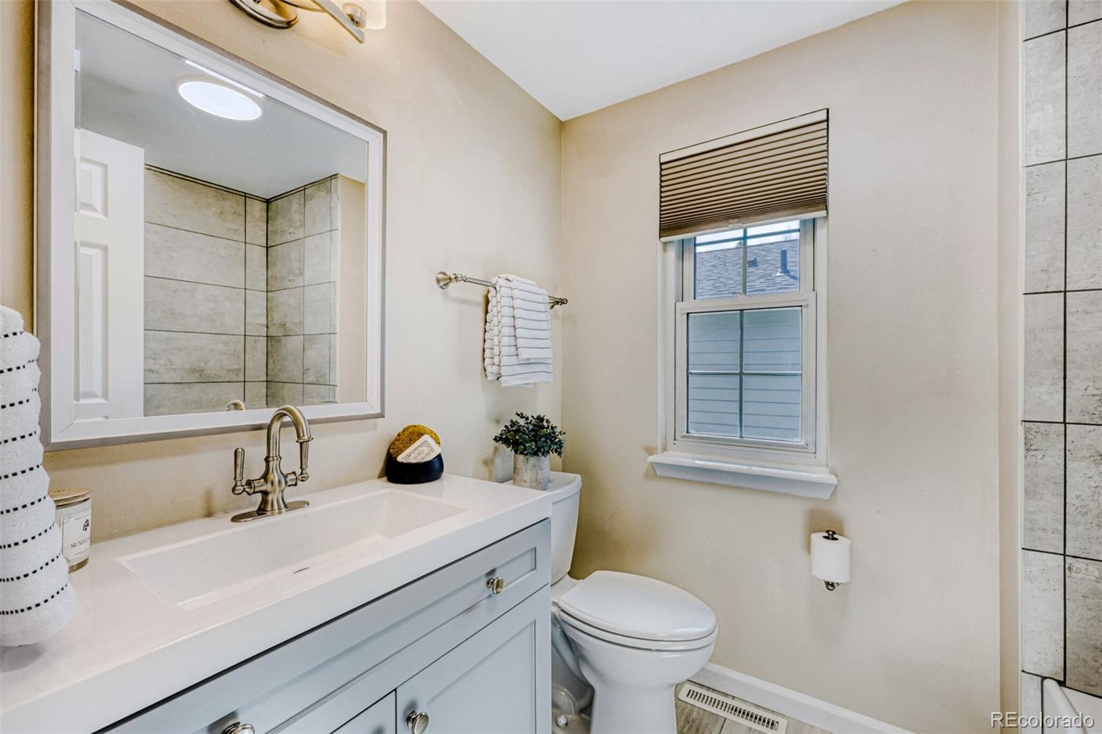 MLS Image #22 for 8170 s tamarac street,centennial, Colorado