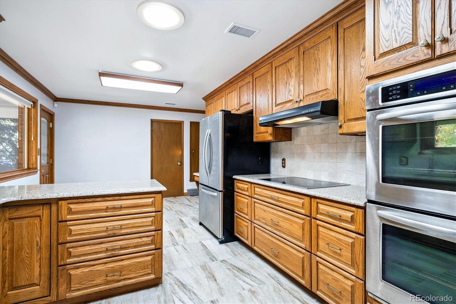 MLS Image #10 for 2294 s dallas court,denver, Colorado