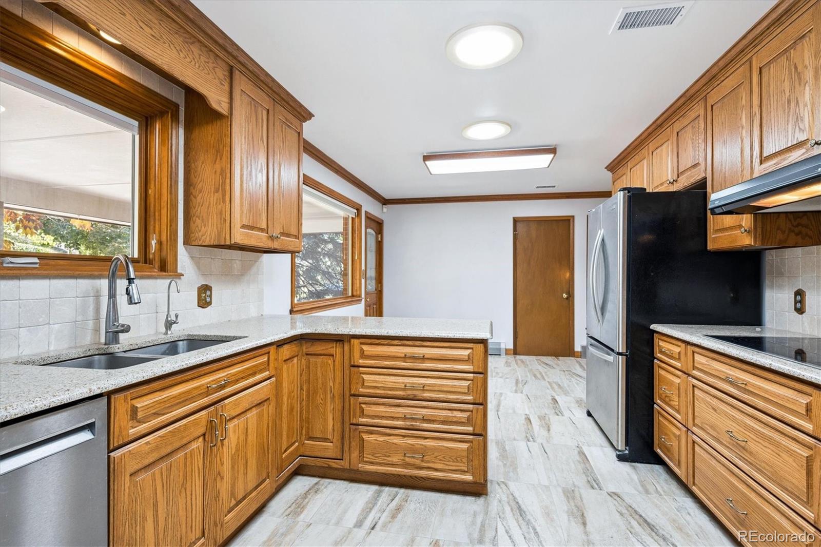 MLS Image #13 for 2294 s dallas court,denver, Colorado