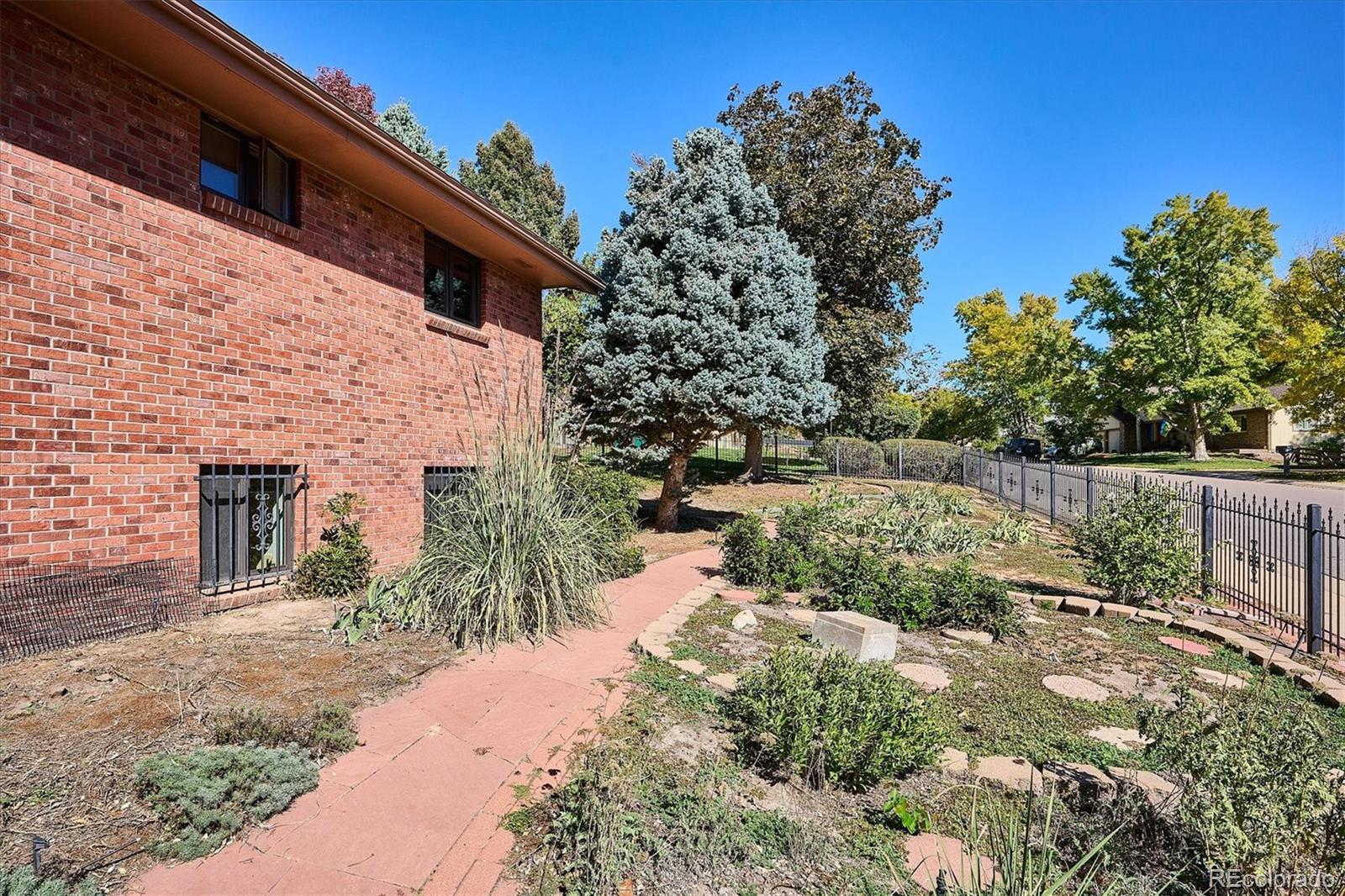 MLS Image #31 for 2294 s dallas court,denver, Colorado