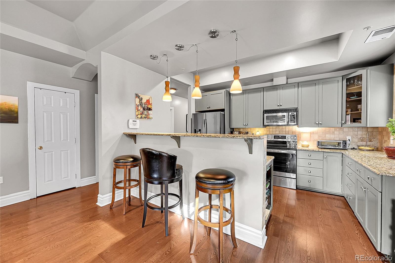MLS Image #19 for 1352 n pennsylvania street 2,denver, Colorado