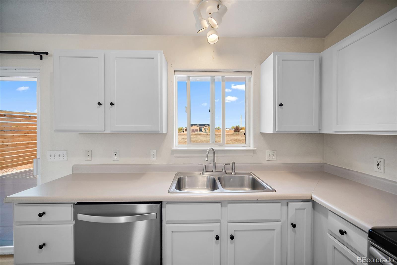 MLS Image #8 for 765 e platteville boulevard,pueblo, Colorado