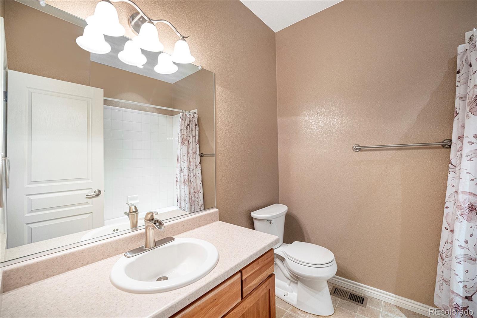 MLS Image #17 for 5813 s taft way,littleton, Colorado