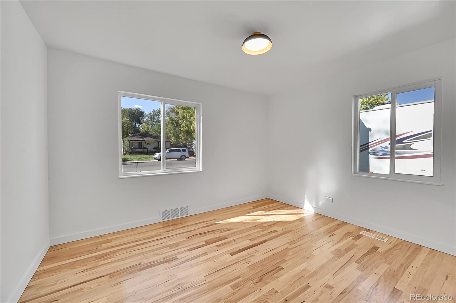 MLS Image #13 for 936  yates street,denver, Colorado