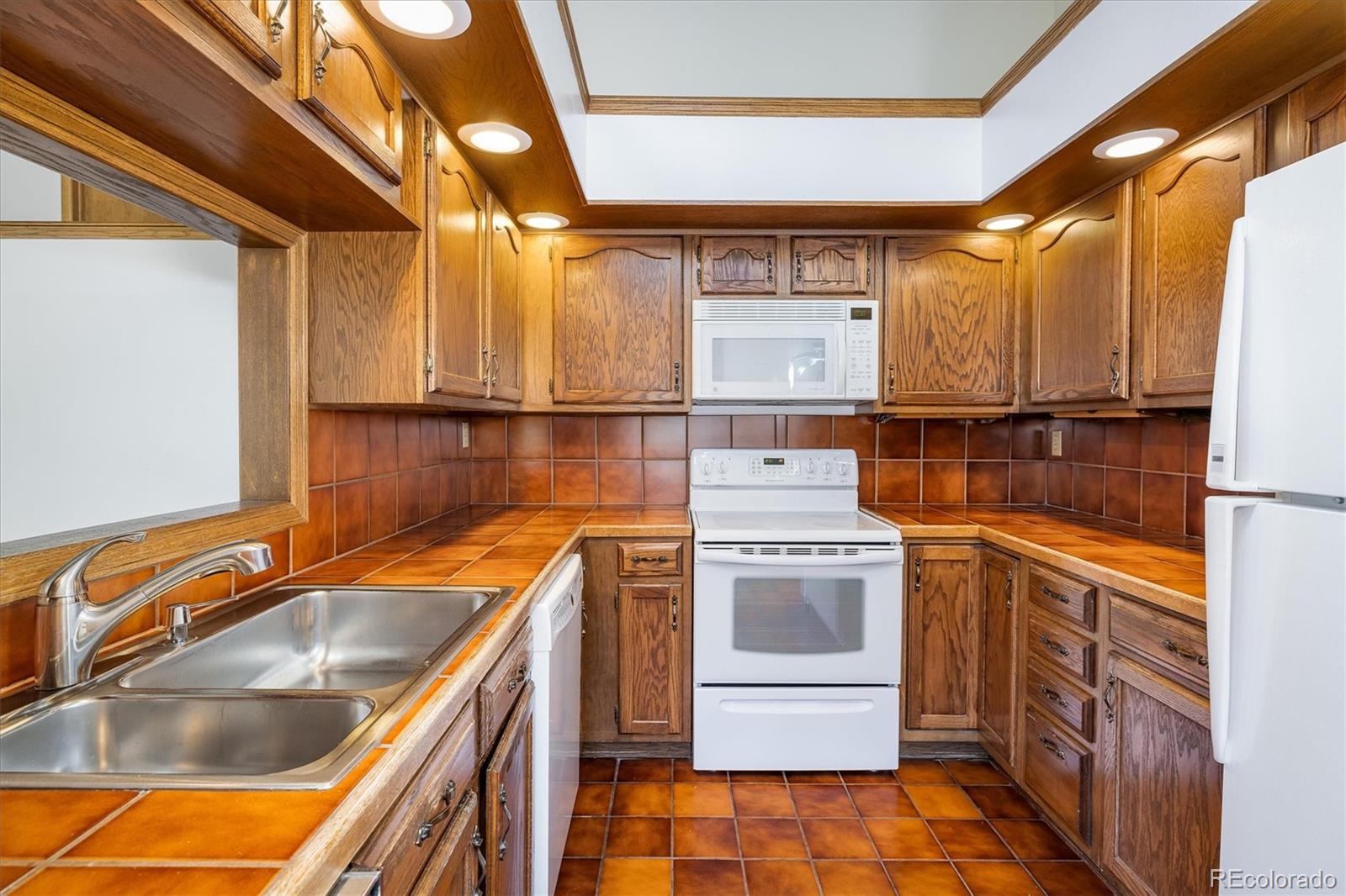 MLS Image #7 for 6643  roxborough drive,littleton, Colorado