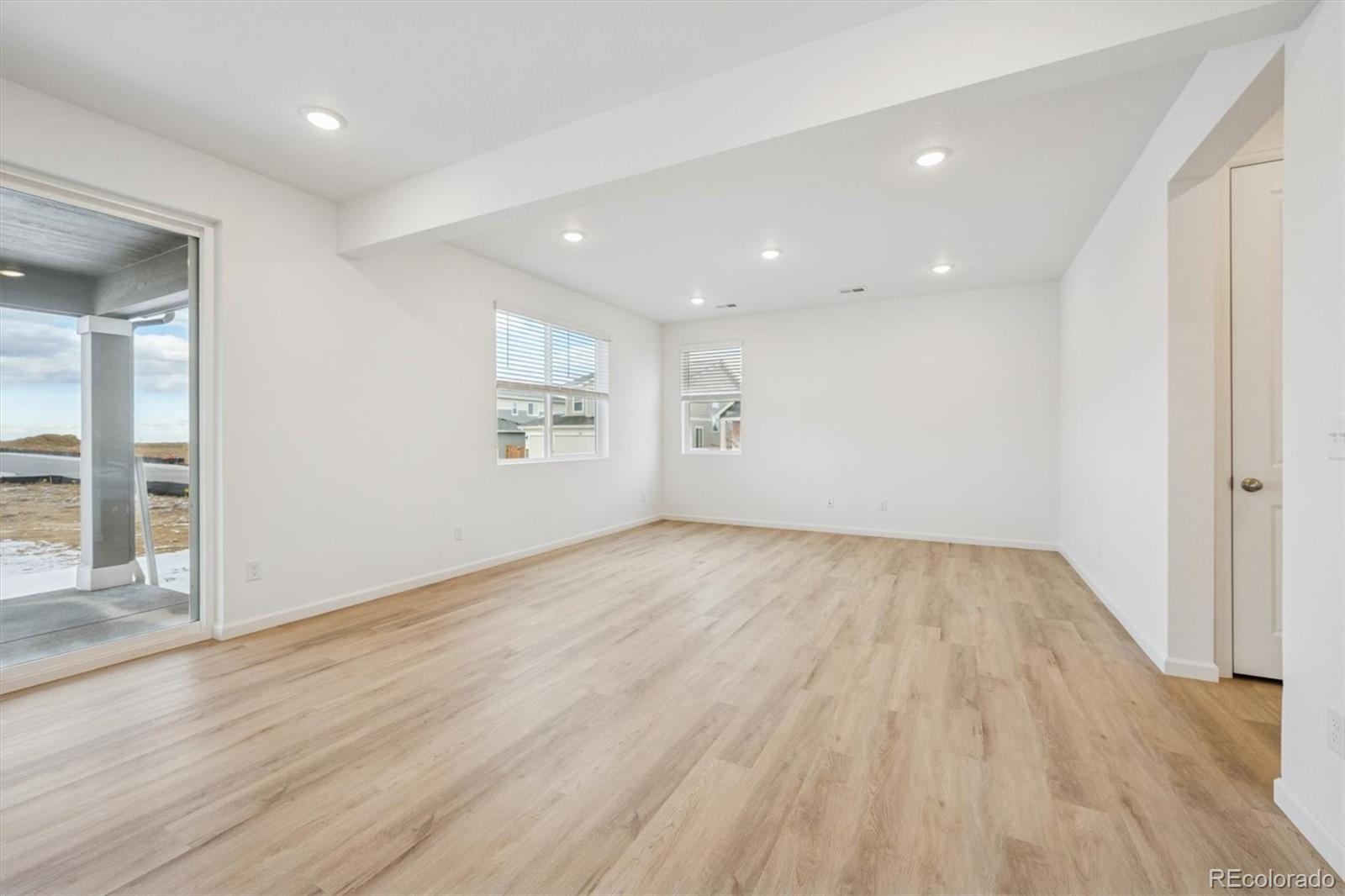 MLS Image #4 for 45947  gentry avenue,bennett, Colorado