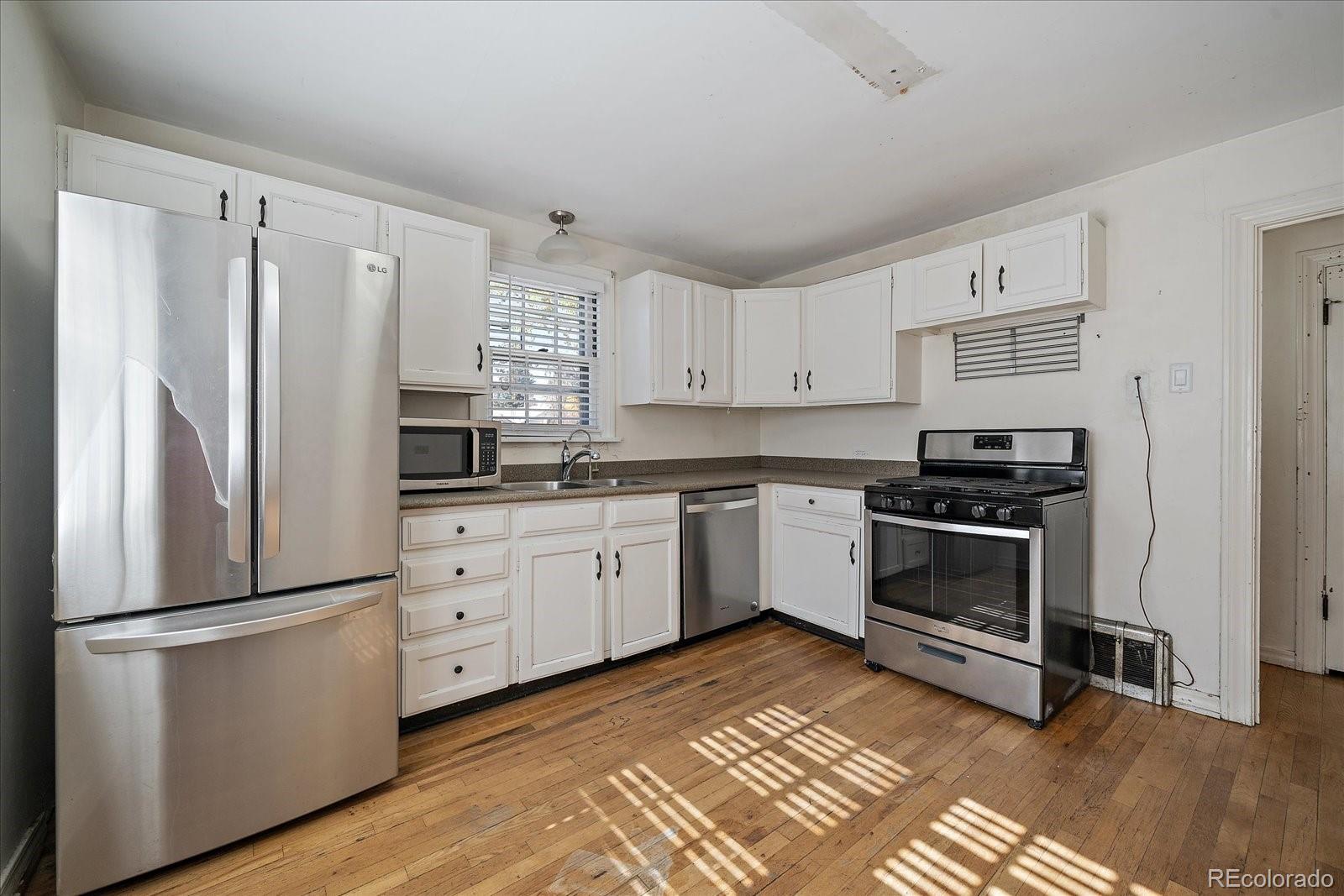 MLS Image #7 for 2575 s lafayette street,denver, Colorado