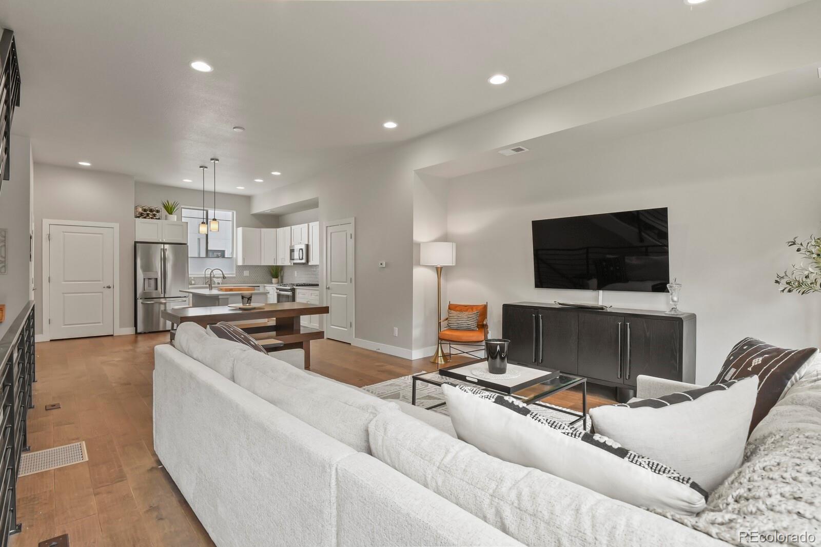 MLS Image #9 for 4721 e iliff avenue,denver, Colorado