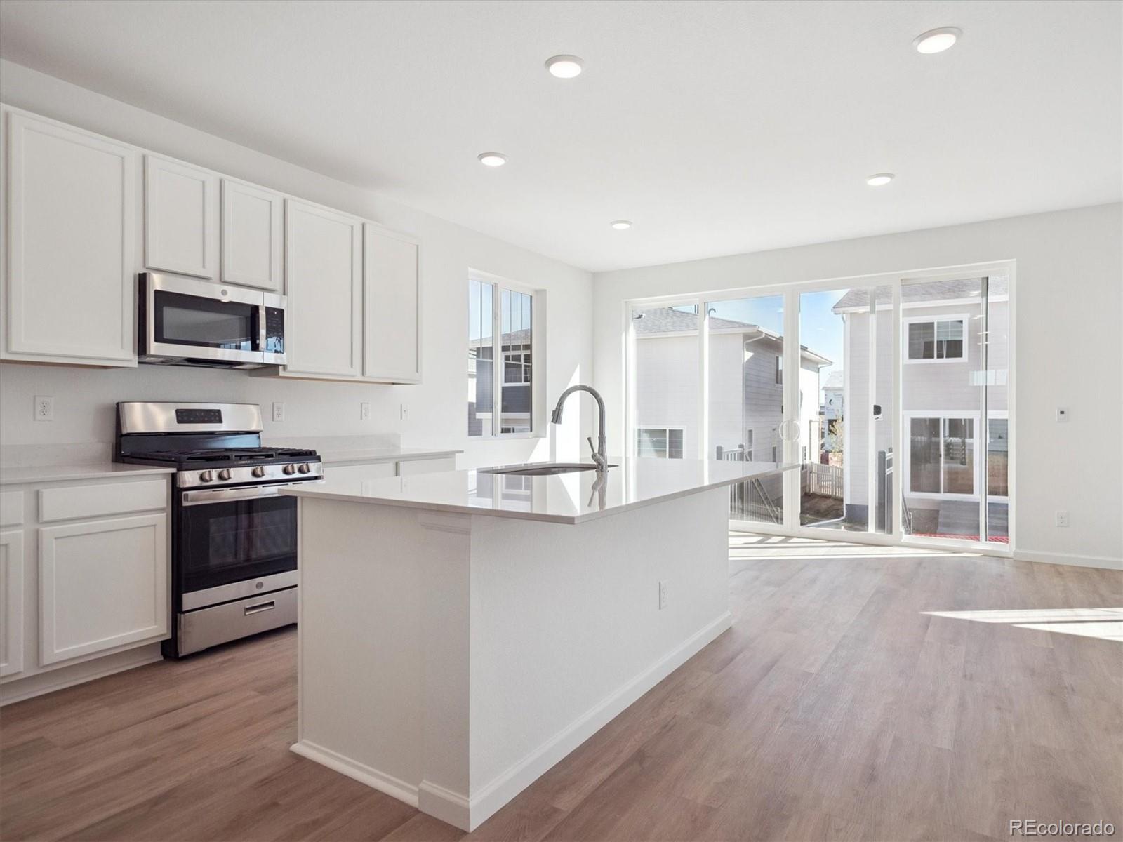 MLS Image #3 for 494 s rifle street,aurora, Colorado
