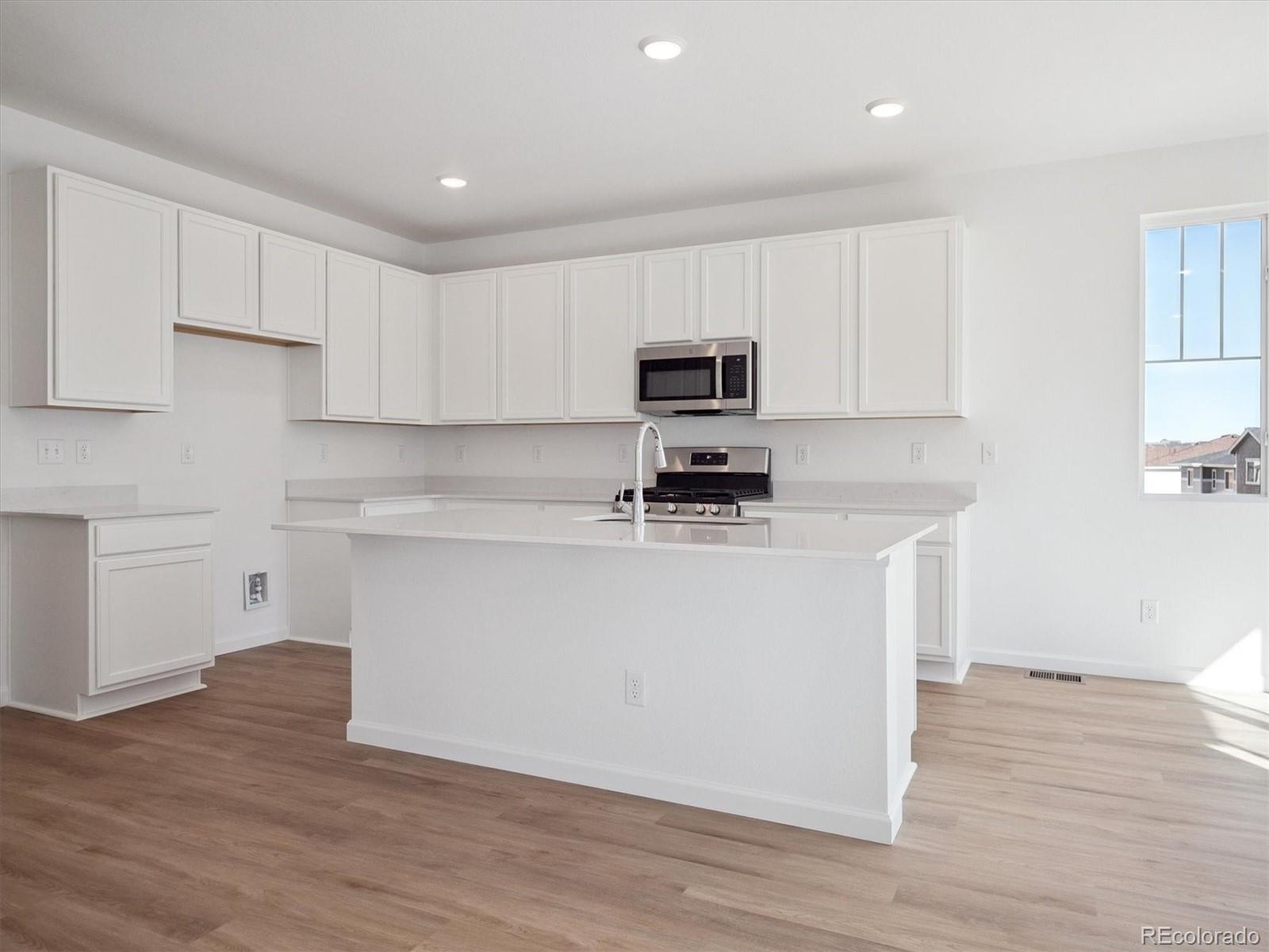 MLS Image #4 for 494 s rifle street,aurora, Colorado