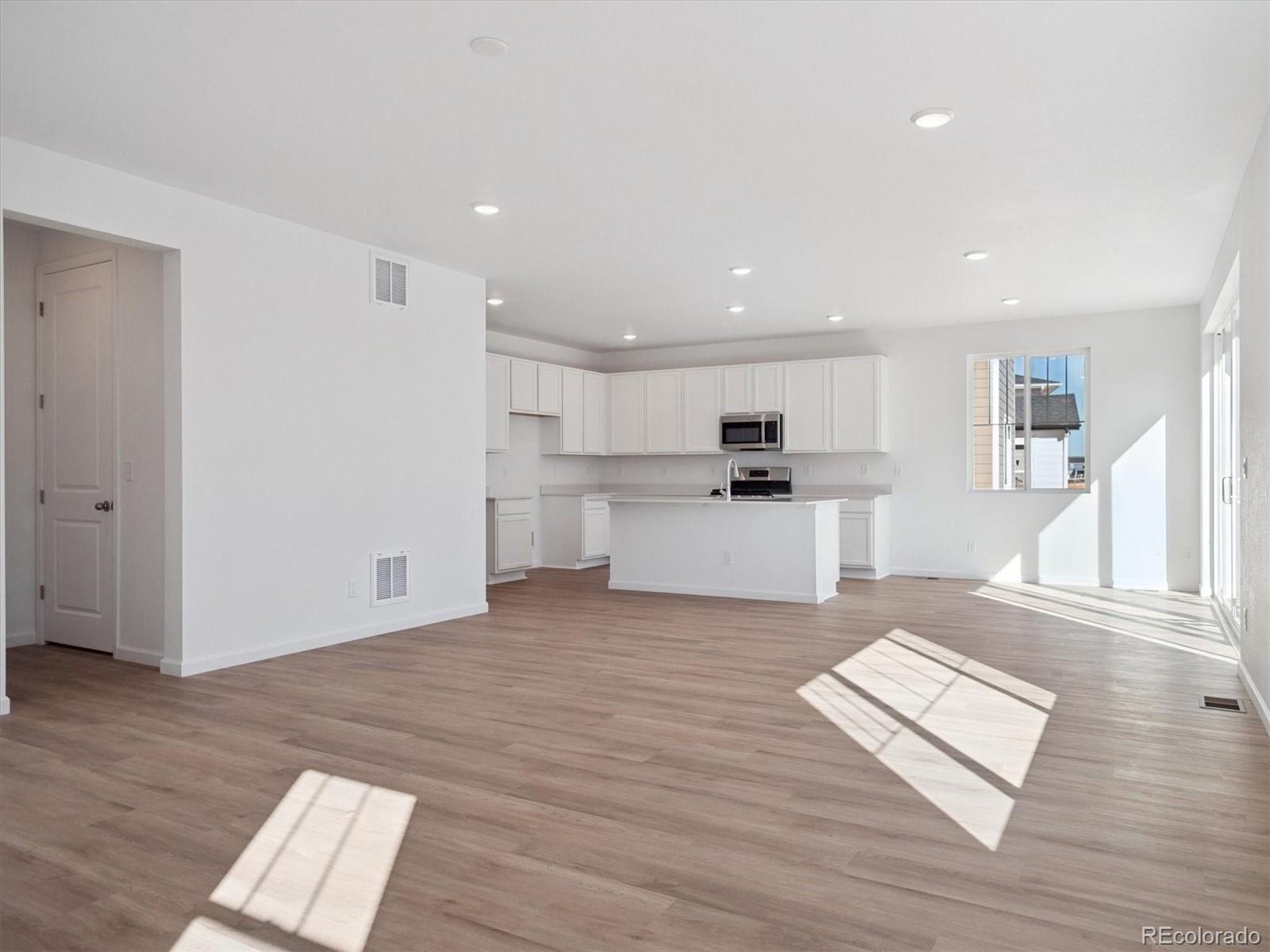 MLS Image #6 for 494 s rifle street,aurora, Colorado
