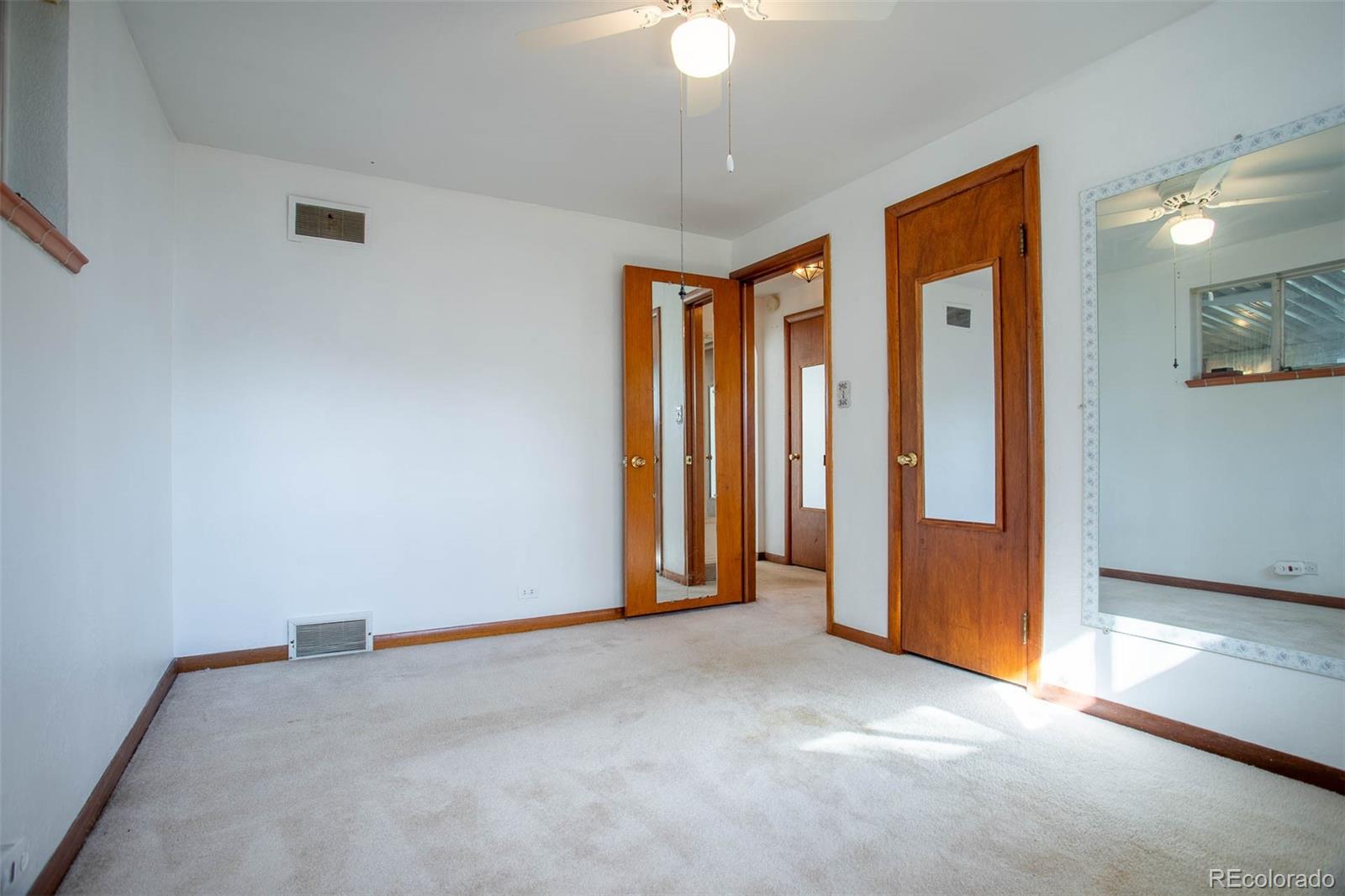 MLS Image #11 for 3075 s emerson way,englewood, Colorado