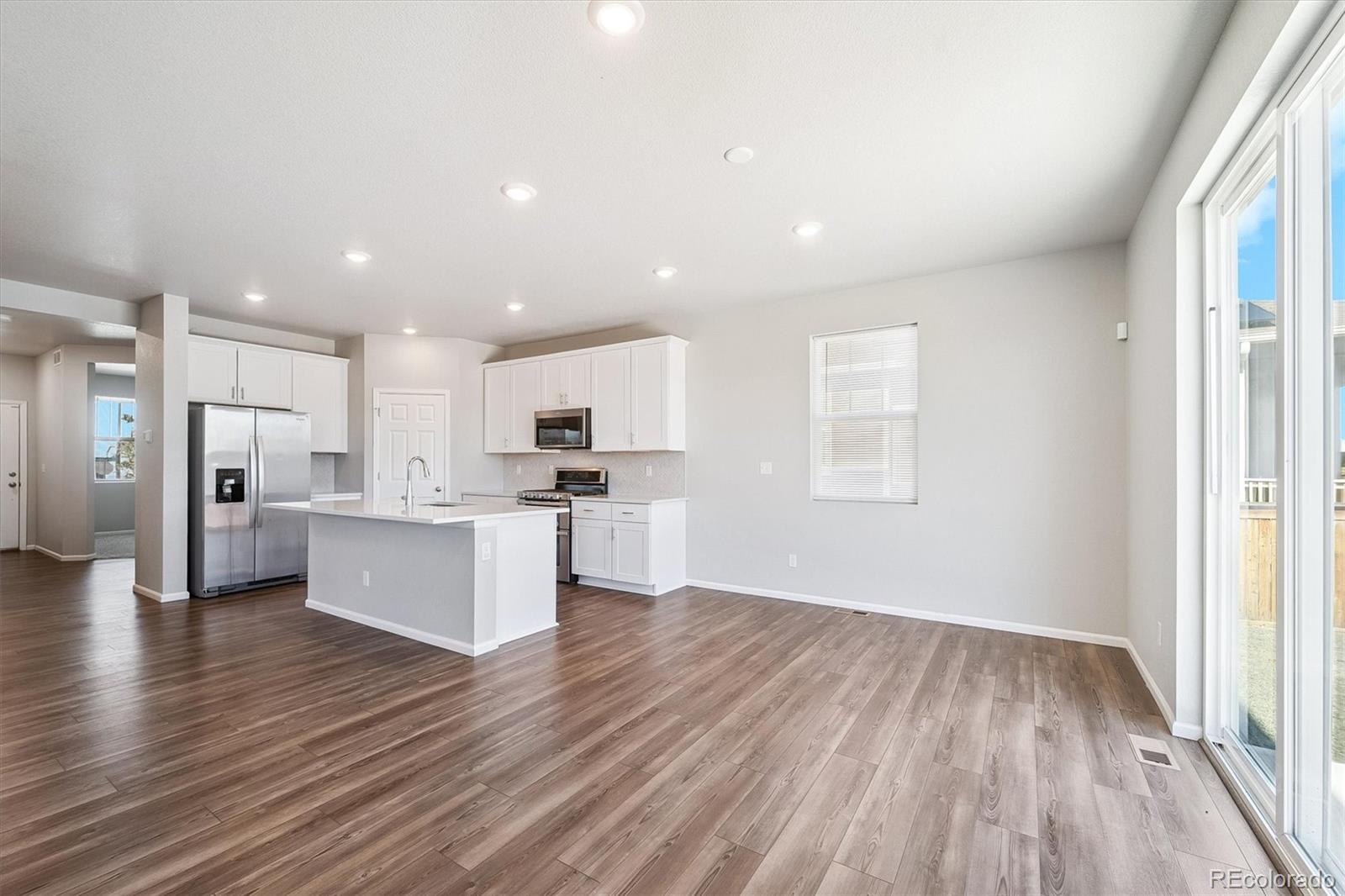 MLS Image #6 for 9250  sedalia street,commerce city, Colorado