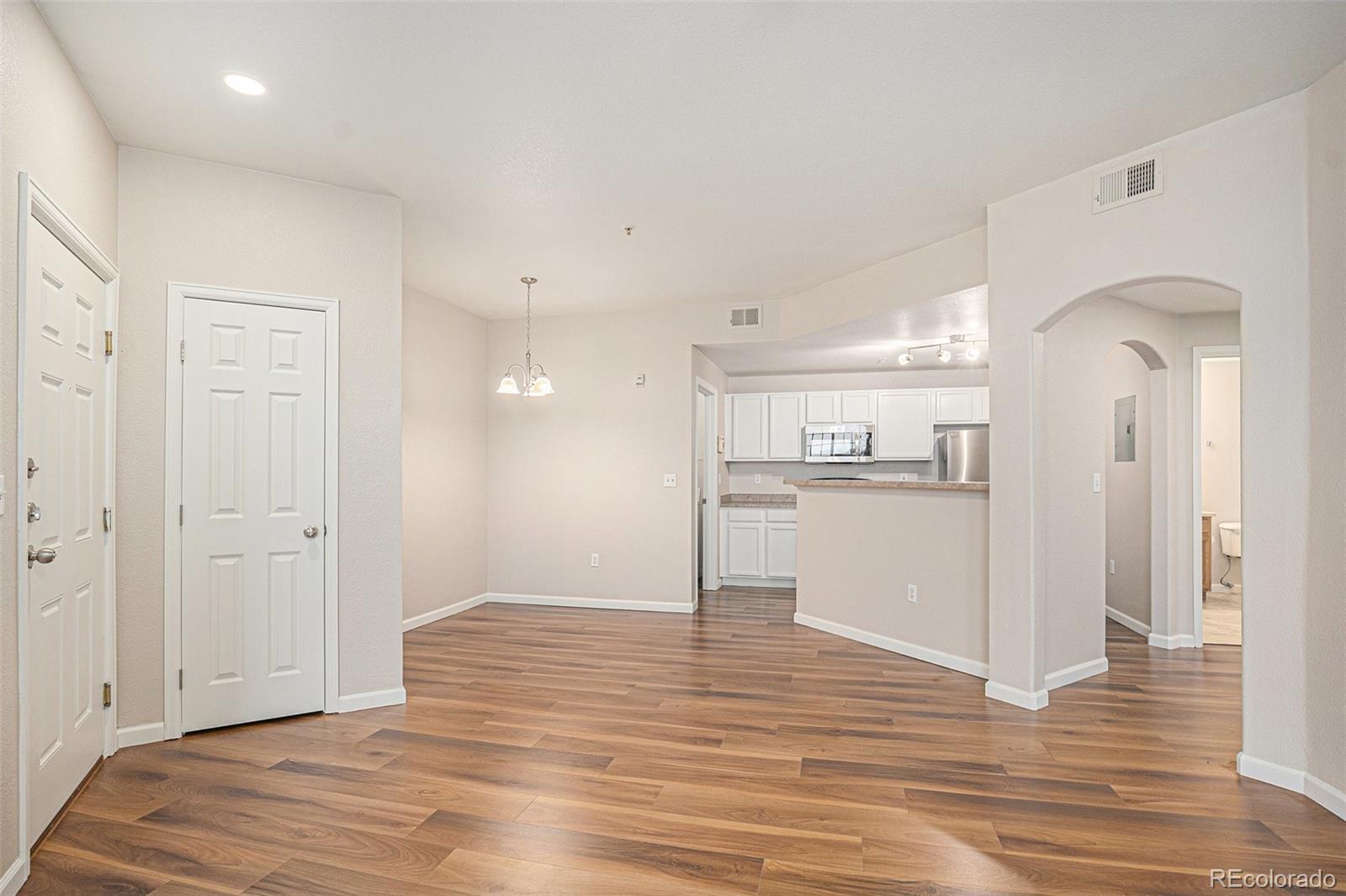 MLS Image #5 for 5705 n genoa way,aurora, Colorado