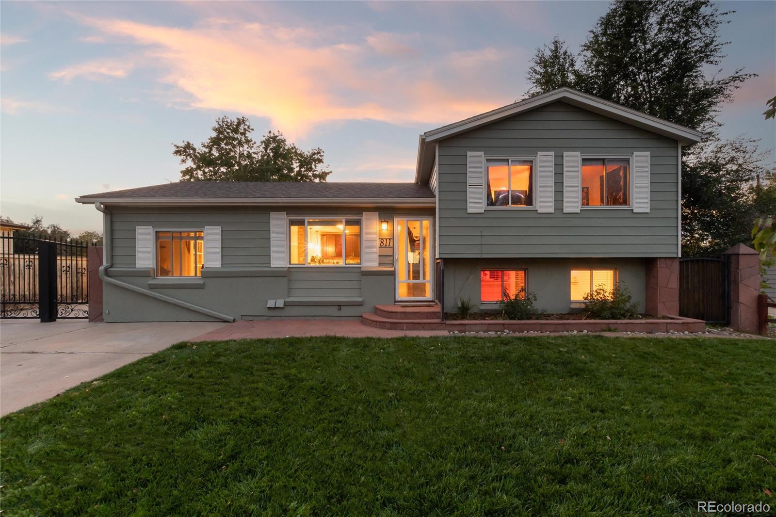 MLS Image #0 for 811 s macon way,aurora, Colorado