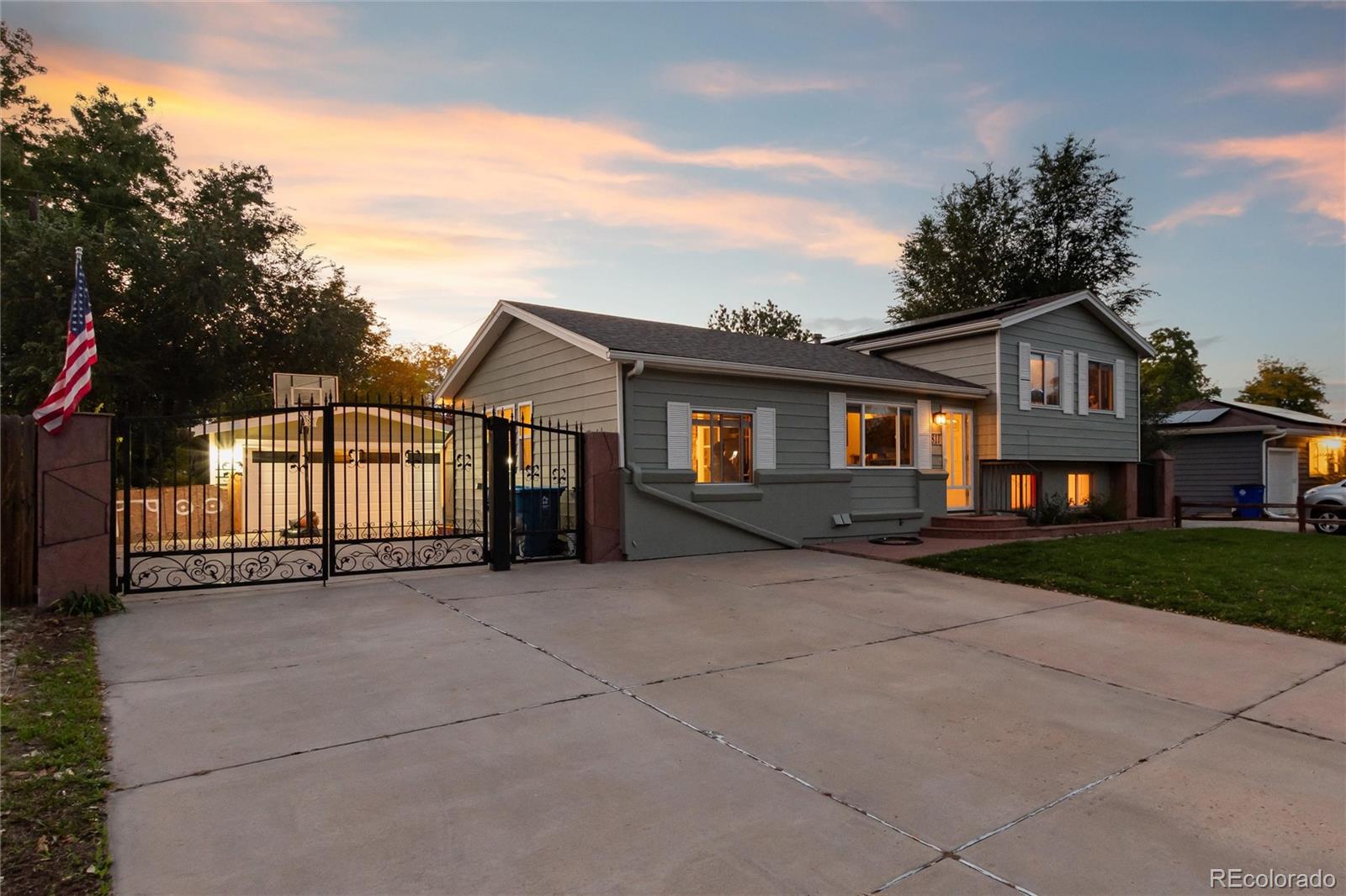 MLS Image #1 for 811 s macon way,aurora, Colorado