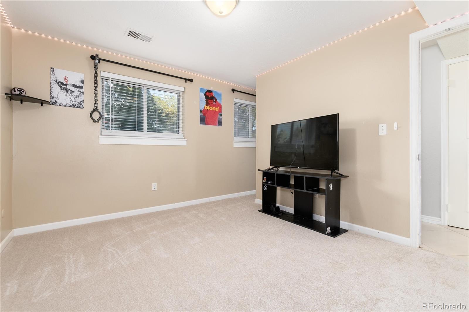 MLS Image #13 for 811 s macon way,aurora, Colorado