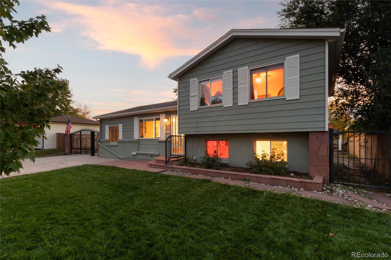 MLS Image #2 for 811 s macon way,aurora, Colorado