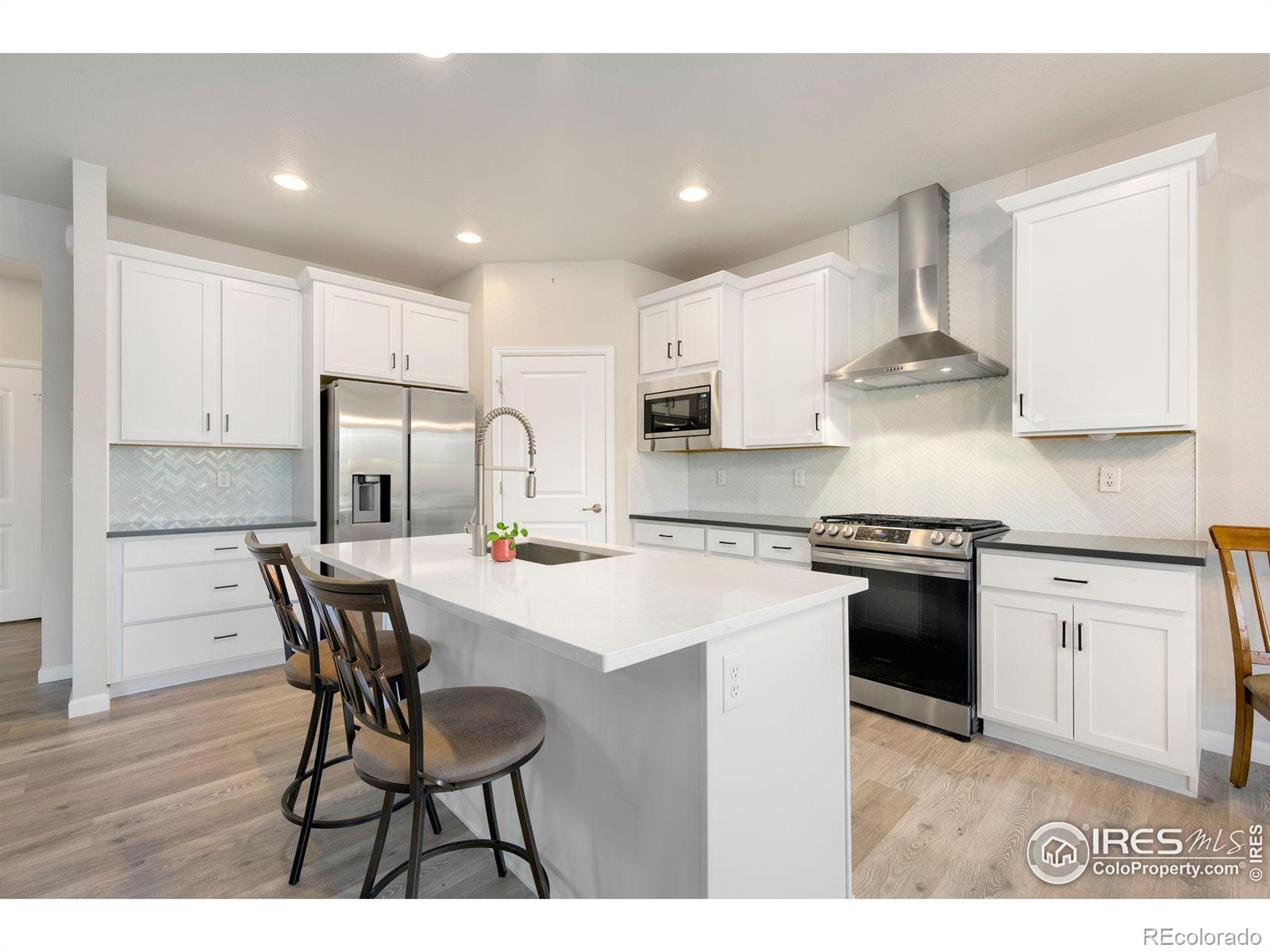 MLS Image #5 for 679  red jewel drive,windsor, Colorado