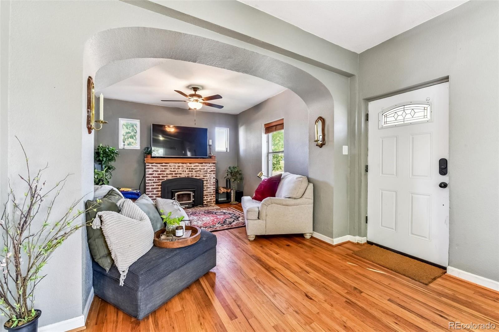 MLS Image #5 for 3295  krameria street,denver, Colorado