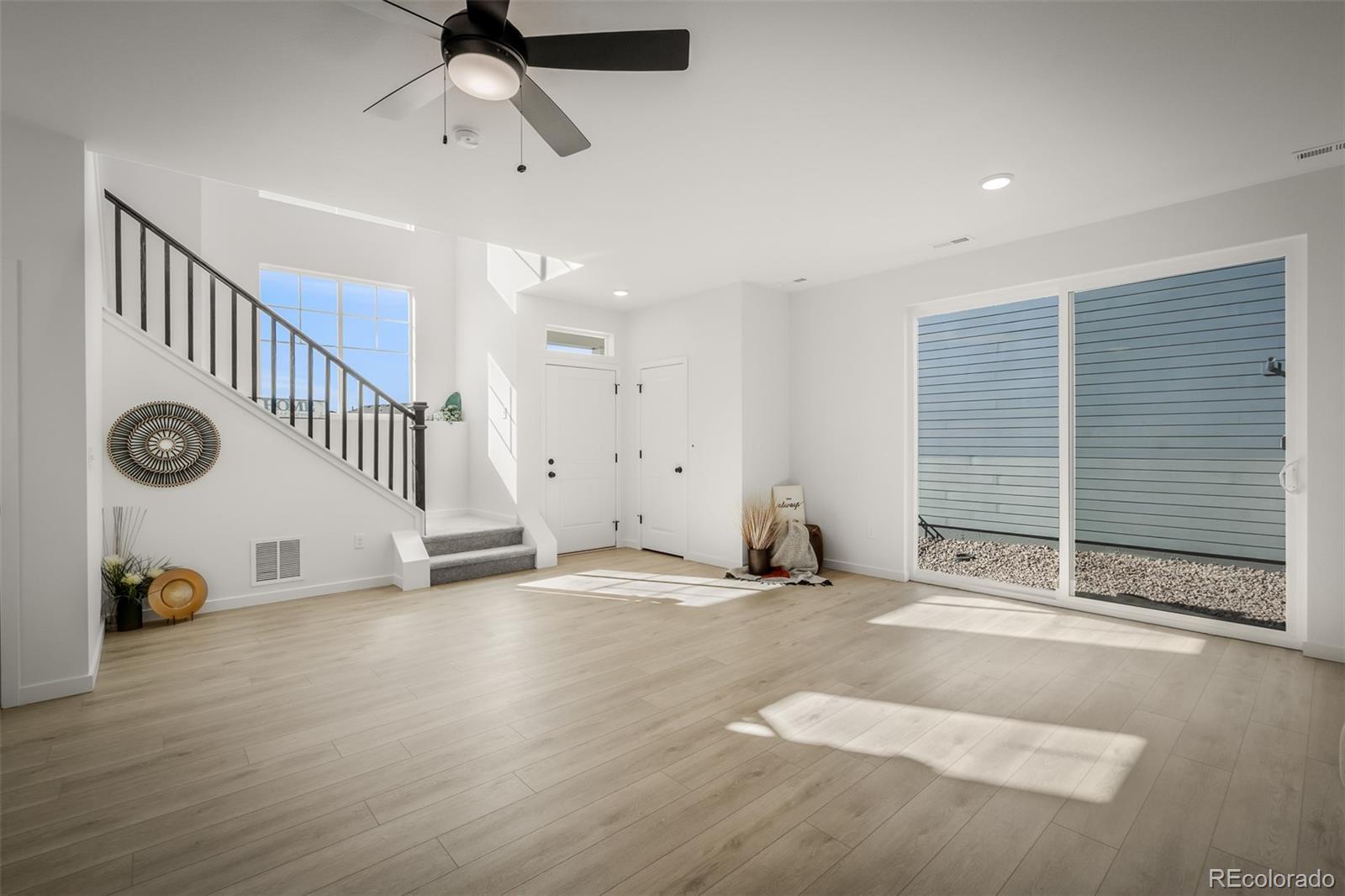 MLS Image #4 for 6323  scrabble view,colorado springs, Colorado