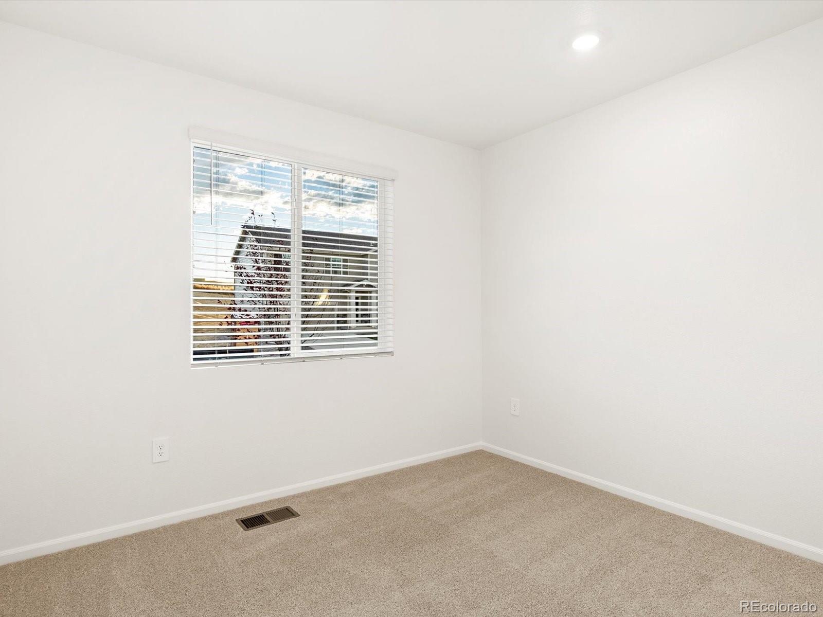 MLS Image #3 for 1621  yampa river drive,windsor, Colorado