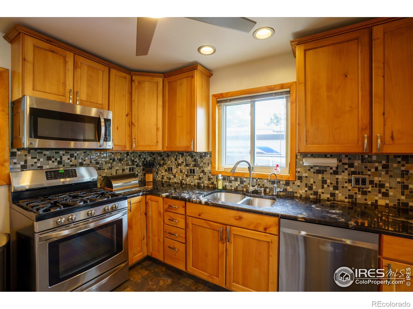 MLS Image #14 for 2063  graves court,northglenn, Colorado