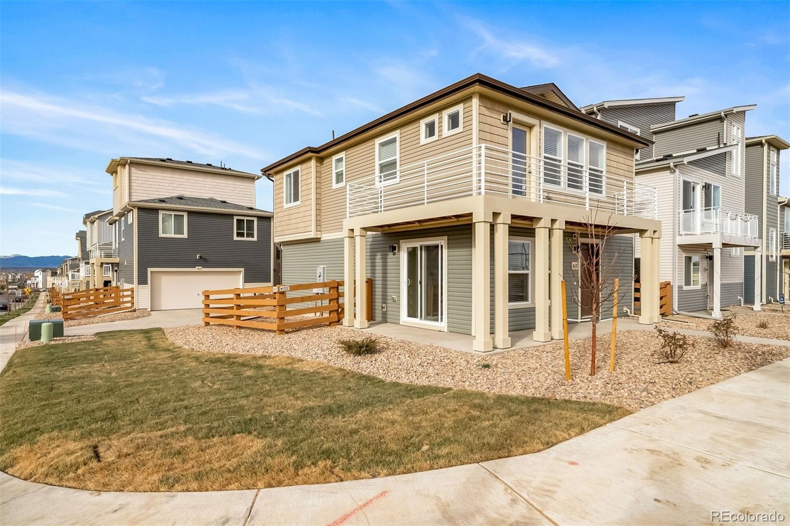 MLS Image #2 for 10331  xanadu court,commerce city, Colorado