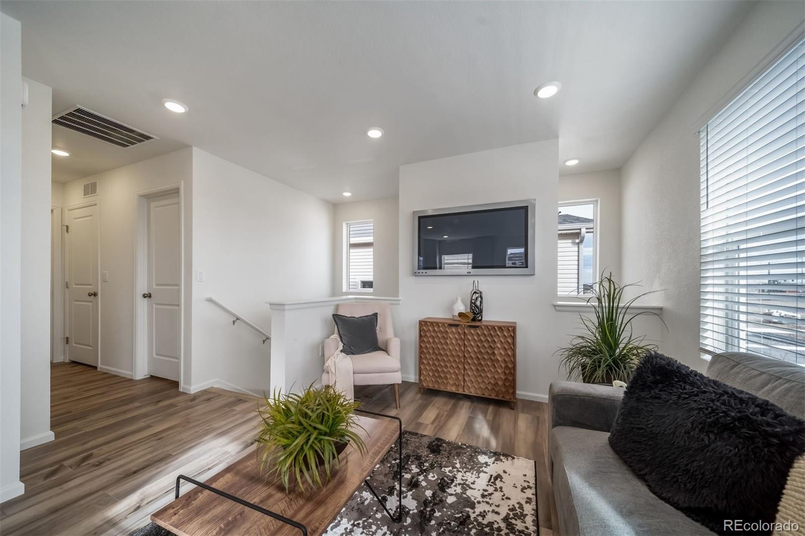 MLS Image #8 for 10331  xanadu court,commerce city, Colorado