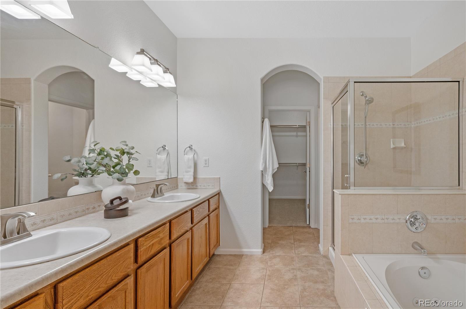 MLS Image #13 for 11301  navajo circle b,denver, Colorado