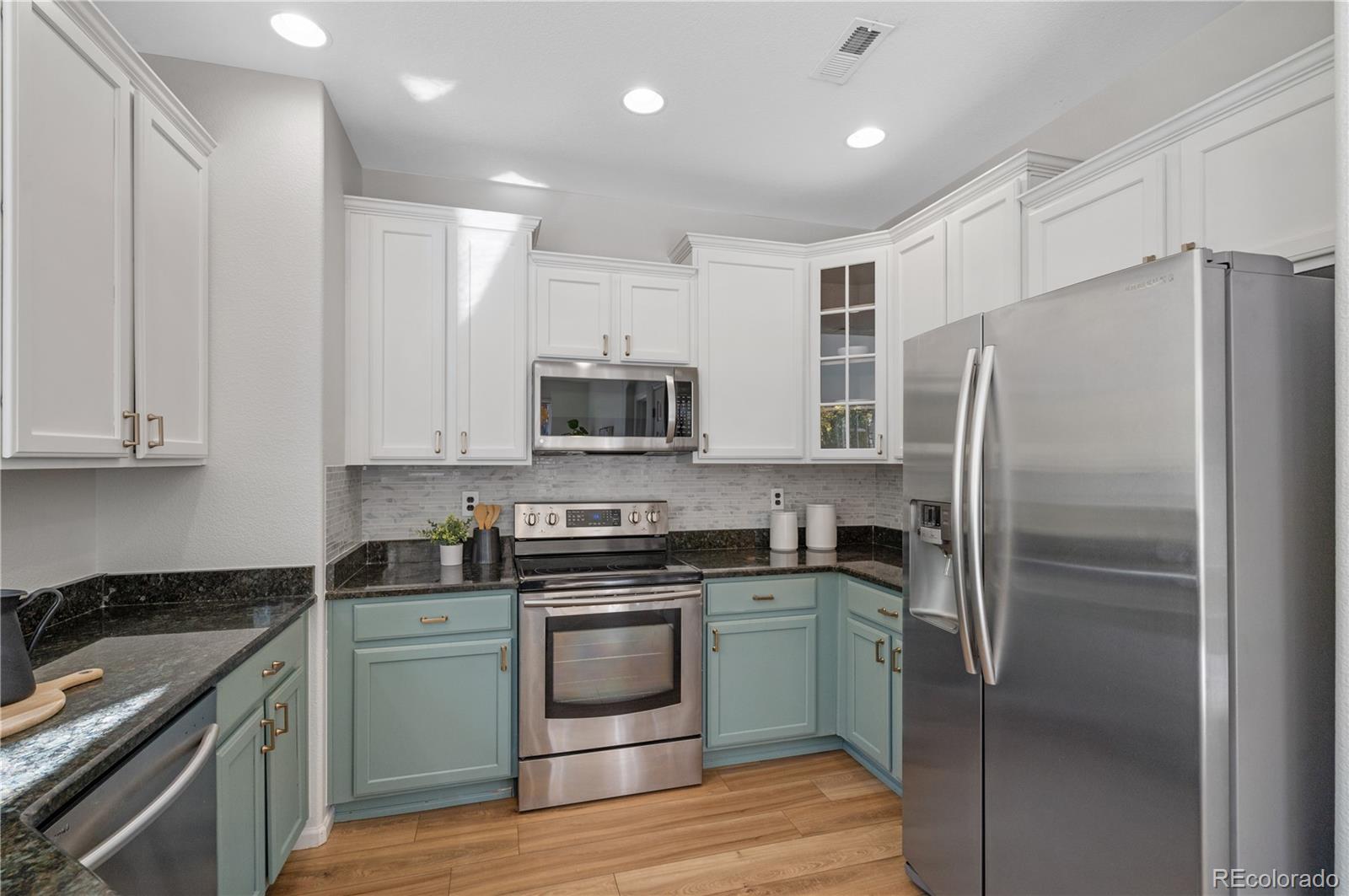 MLS Image #6 for 11301  navajo circle b,denver, Colorado