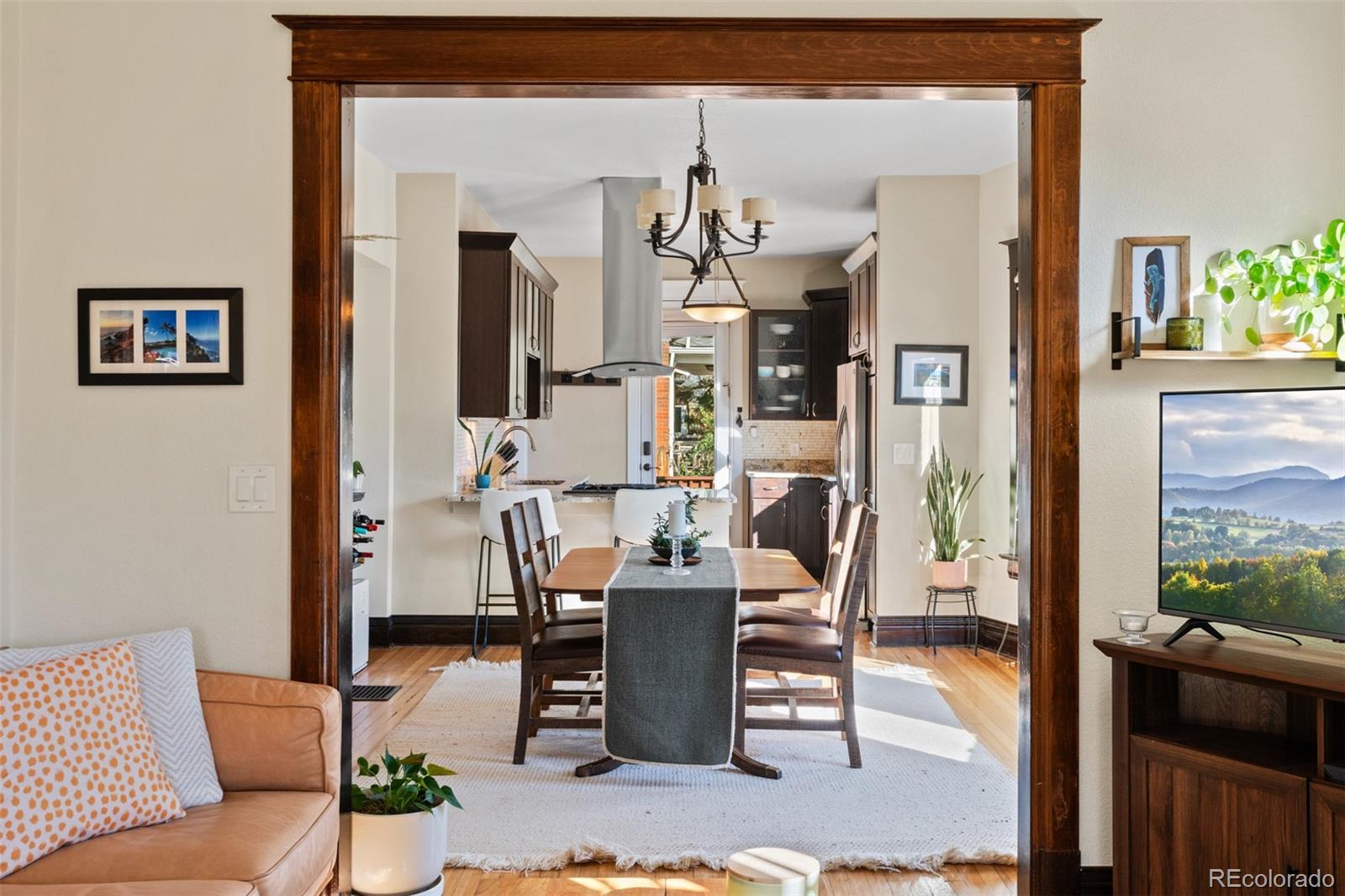 MLS Image #10 for 794 s pearl street,denver, Colorado