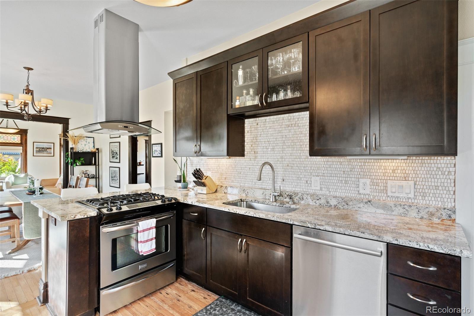 MLS Image #18 for 794 s pearl street,denver, Colorado