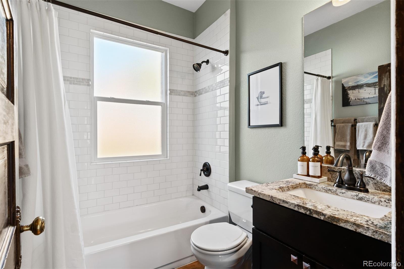 MLS Image #24 for 794 s pearl street,denver, Colorado