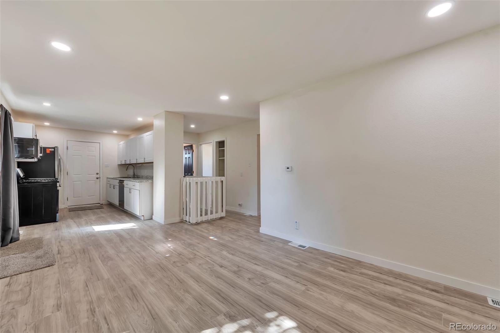 MLS Image #3 for 7761  kearney drive,commerce city, Colorado