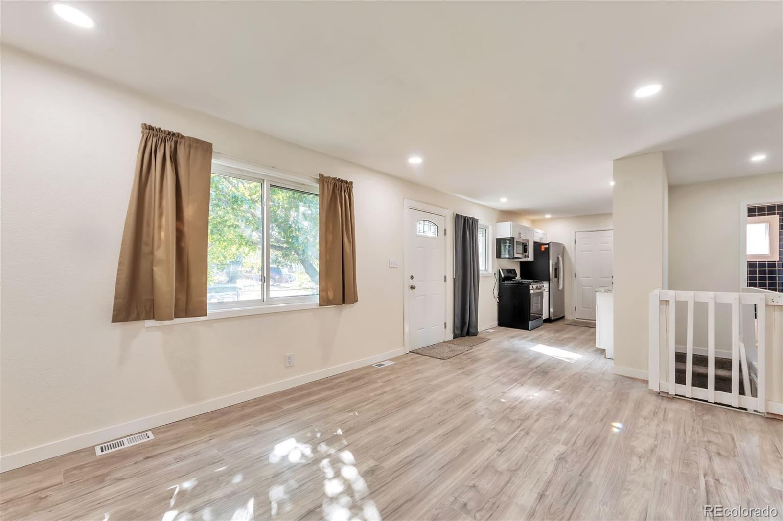 MLS Image #4 for 7761  kearney drive,commerce city, Colorado