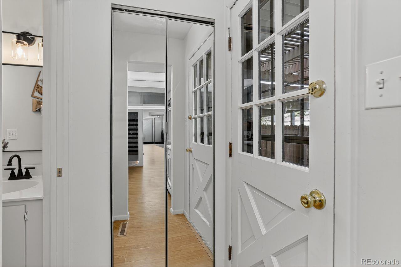 MLS Image #12 for 1925 s peoria street,aurora, Colorado