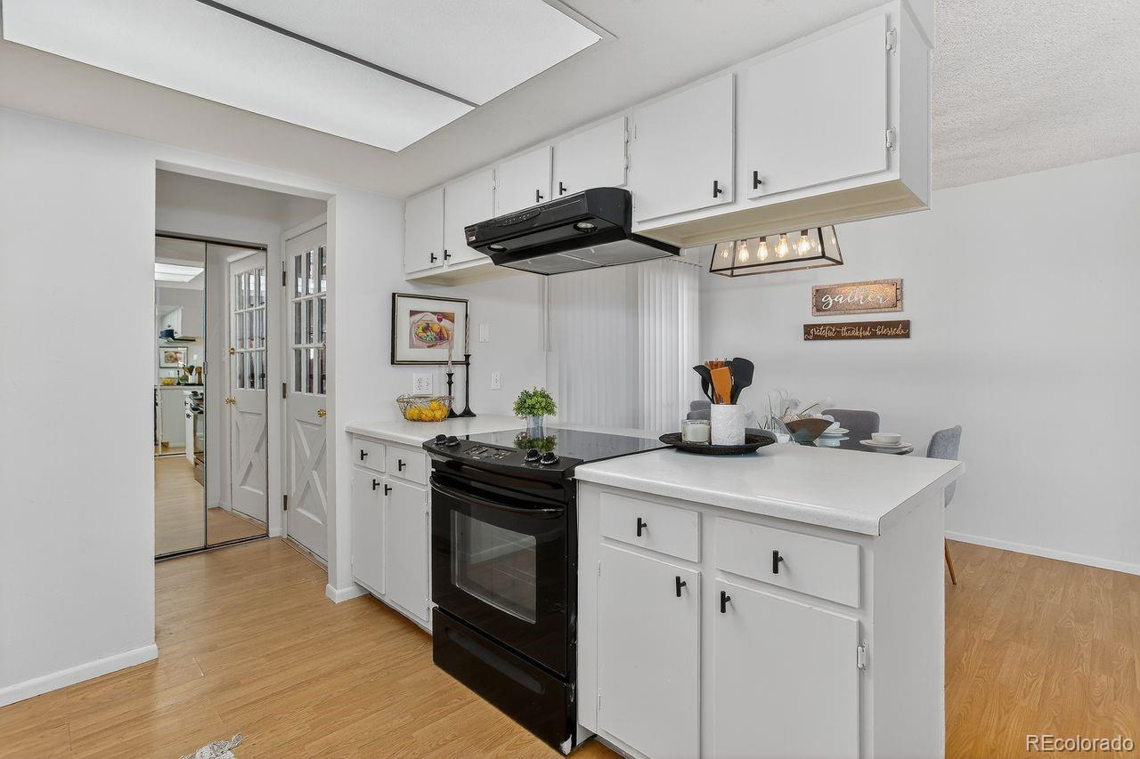 MLS Image #5 for 1925 s peoria street,aurora, Colorado