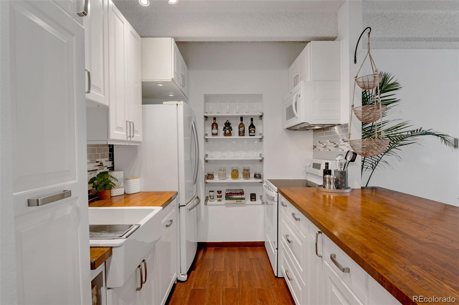 MLS Image #1 for 1365  columbine street 101,denver, Colorado