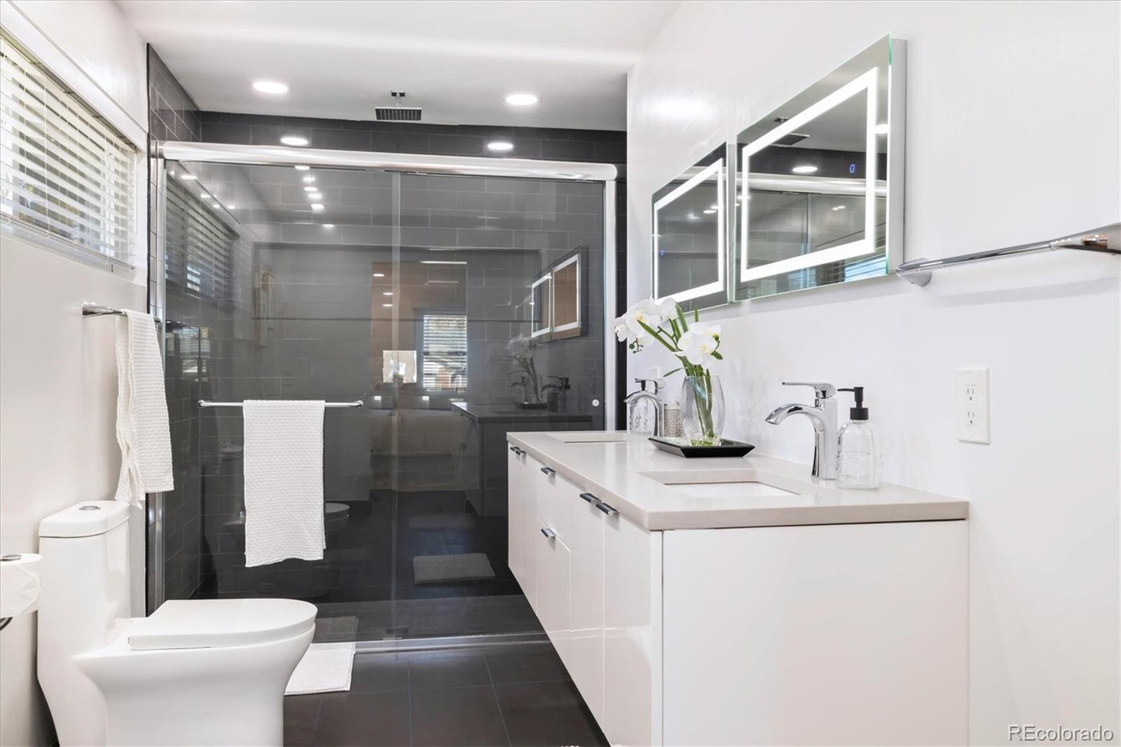 MLS Image #26 for 2334 s leyden street,denver, Colorado