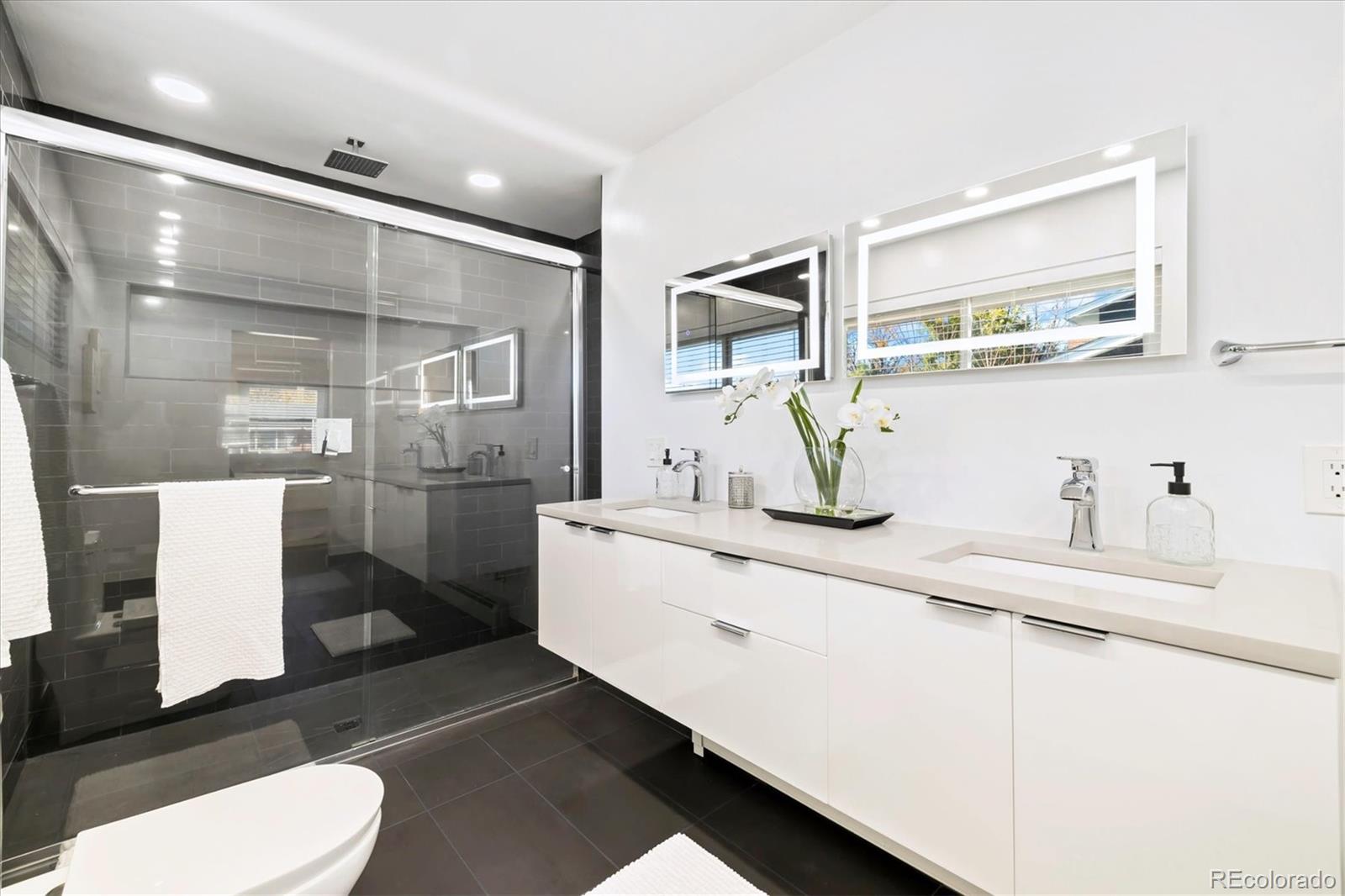 MLS Image #28 for 2334 s leyden street,denver, Colorado