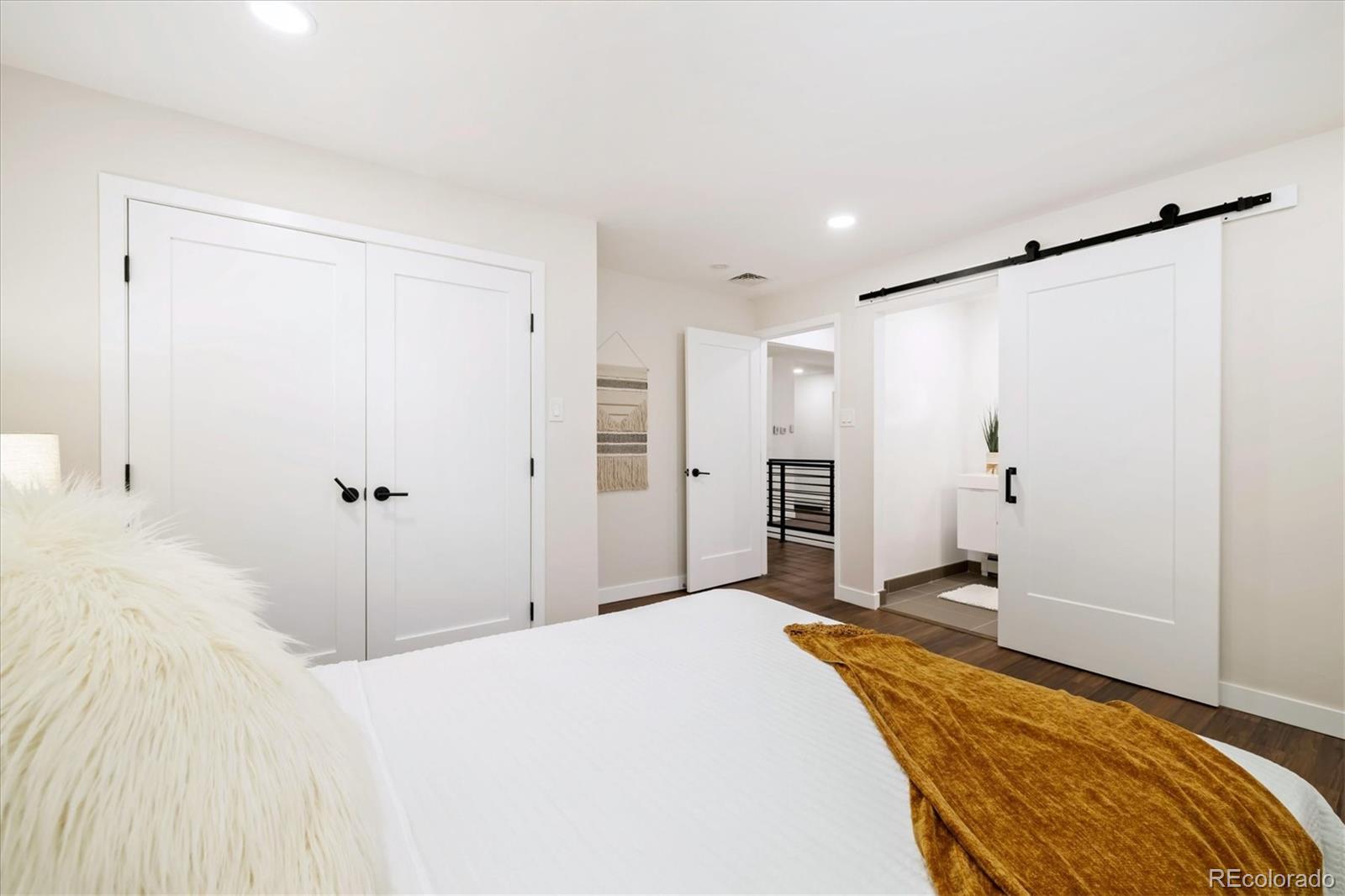 MLS Image #32 for 2334 s leyden street,denver, Colorado