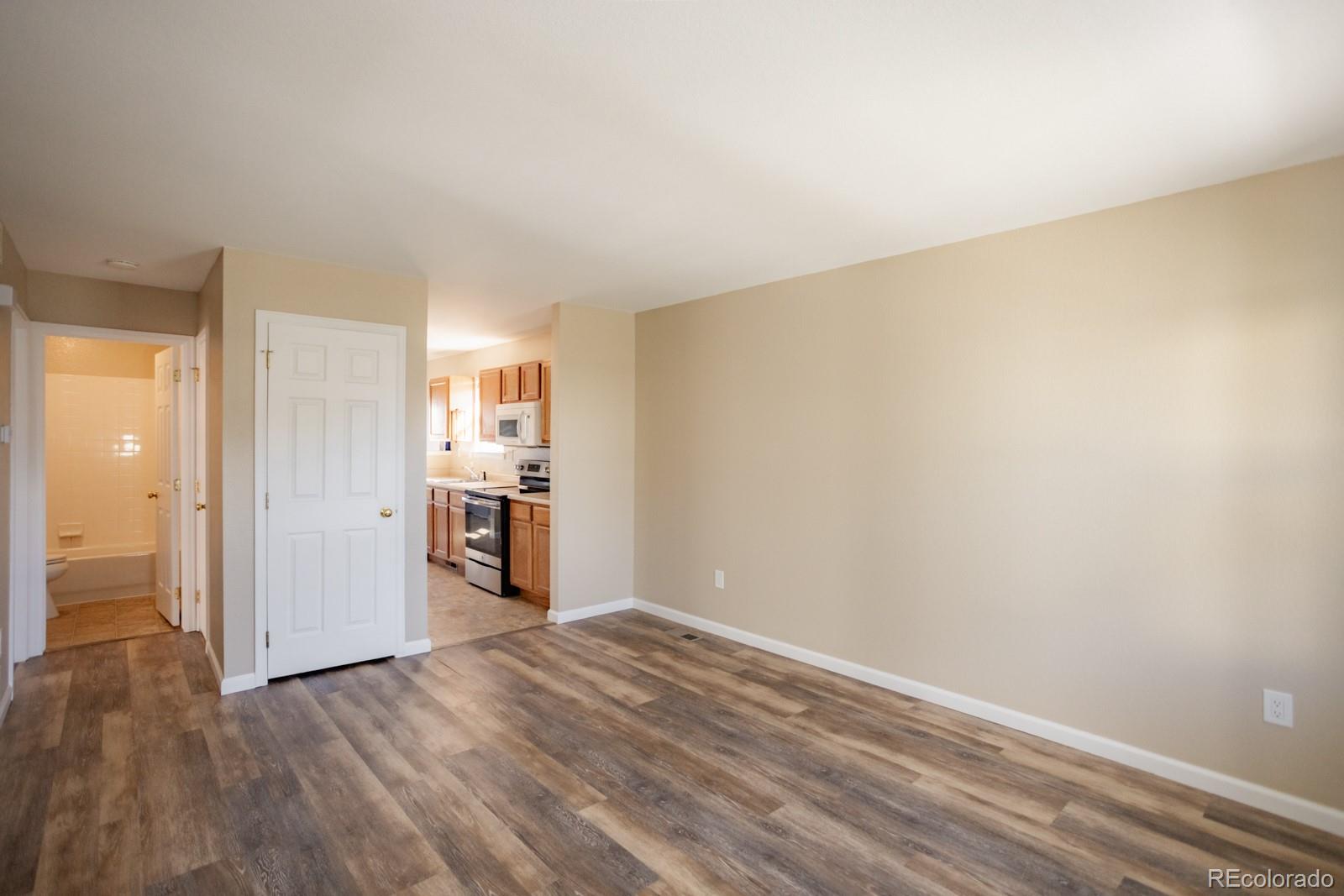 MLS Image #4 for 2992  quarterland street,strasburg, Colorado