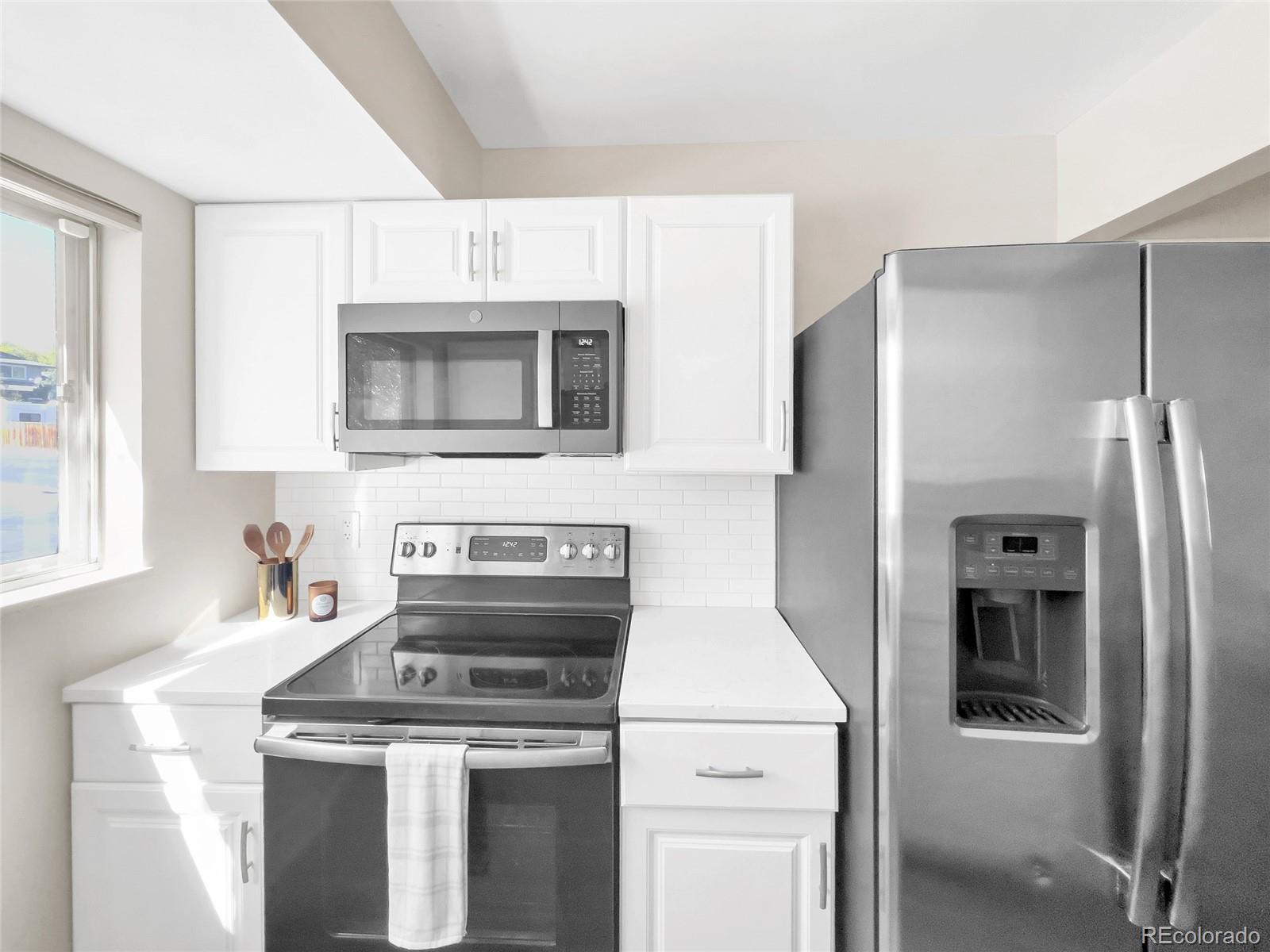 MLS Image #11 for 12711 w jewell circle,lakewood, Colorado
