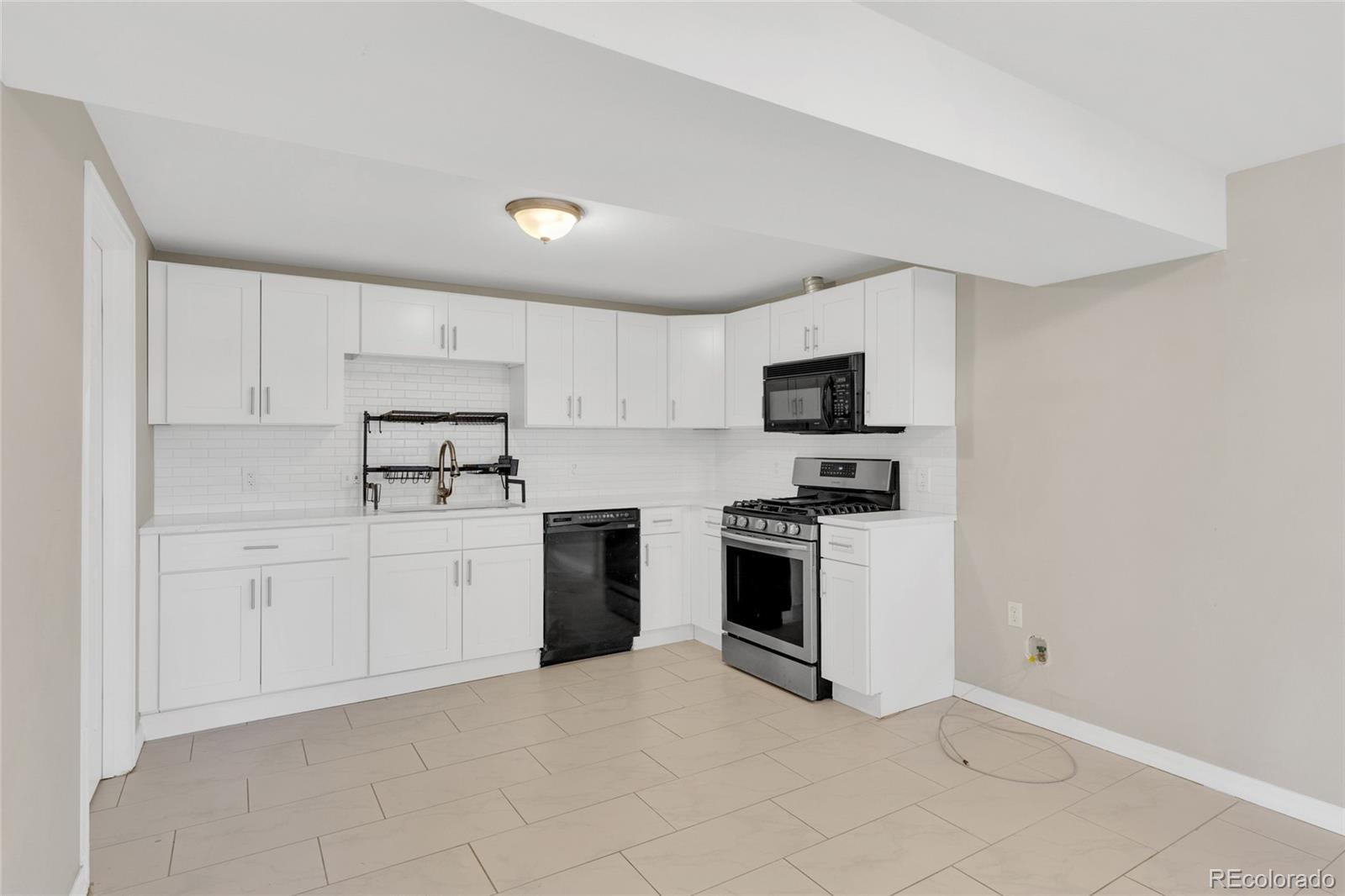 MLS Image #18 for 12711 w jewell circle,lakewood, Colorado