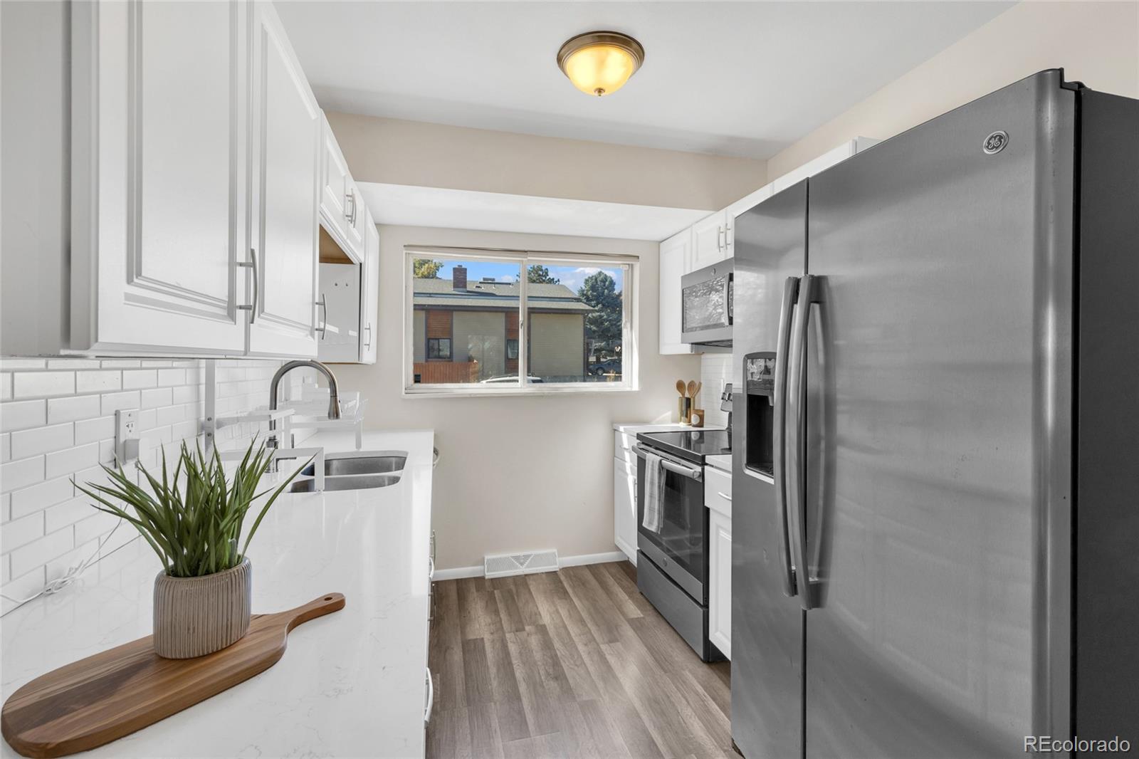 MLS Image #9 for 12711 w jewell circle,lakewood, Colorado