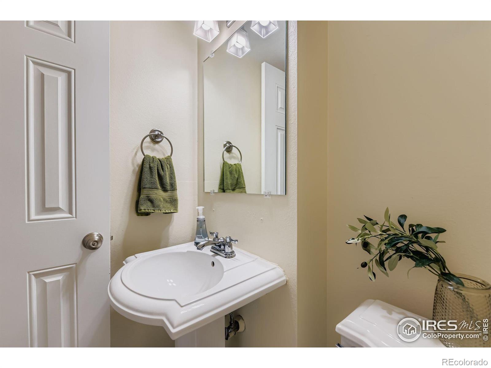 MLS Image #12 for 7711  devonshire court,boulder, Colorado