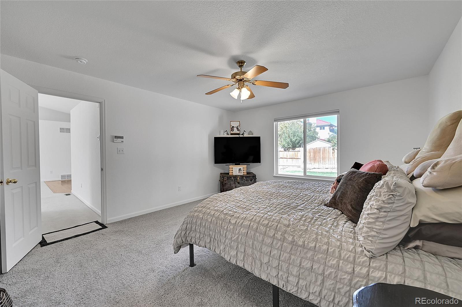 MLS Image #16 for 9  full moon court,pueblo, Colorado