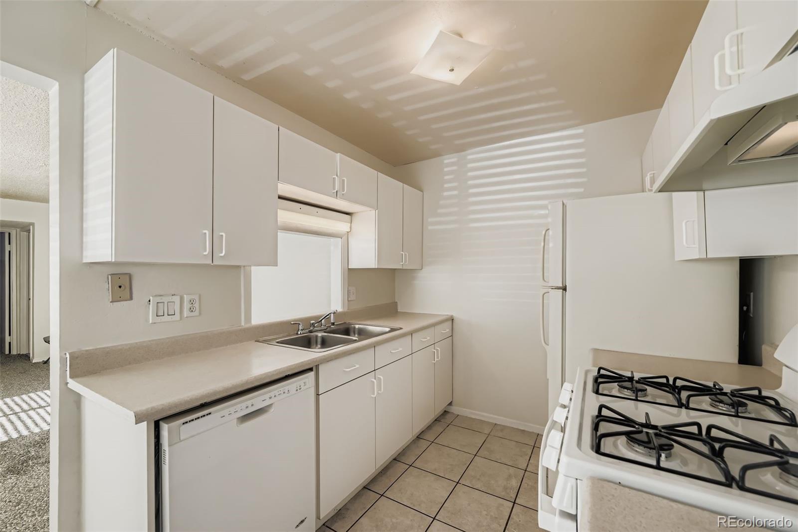 MLS Image #3 for 10742 e exposition avenue 223,aurora, Colorado