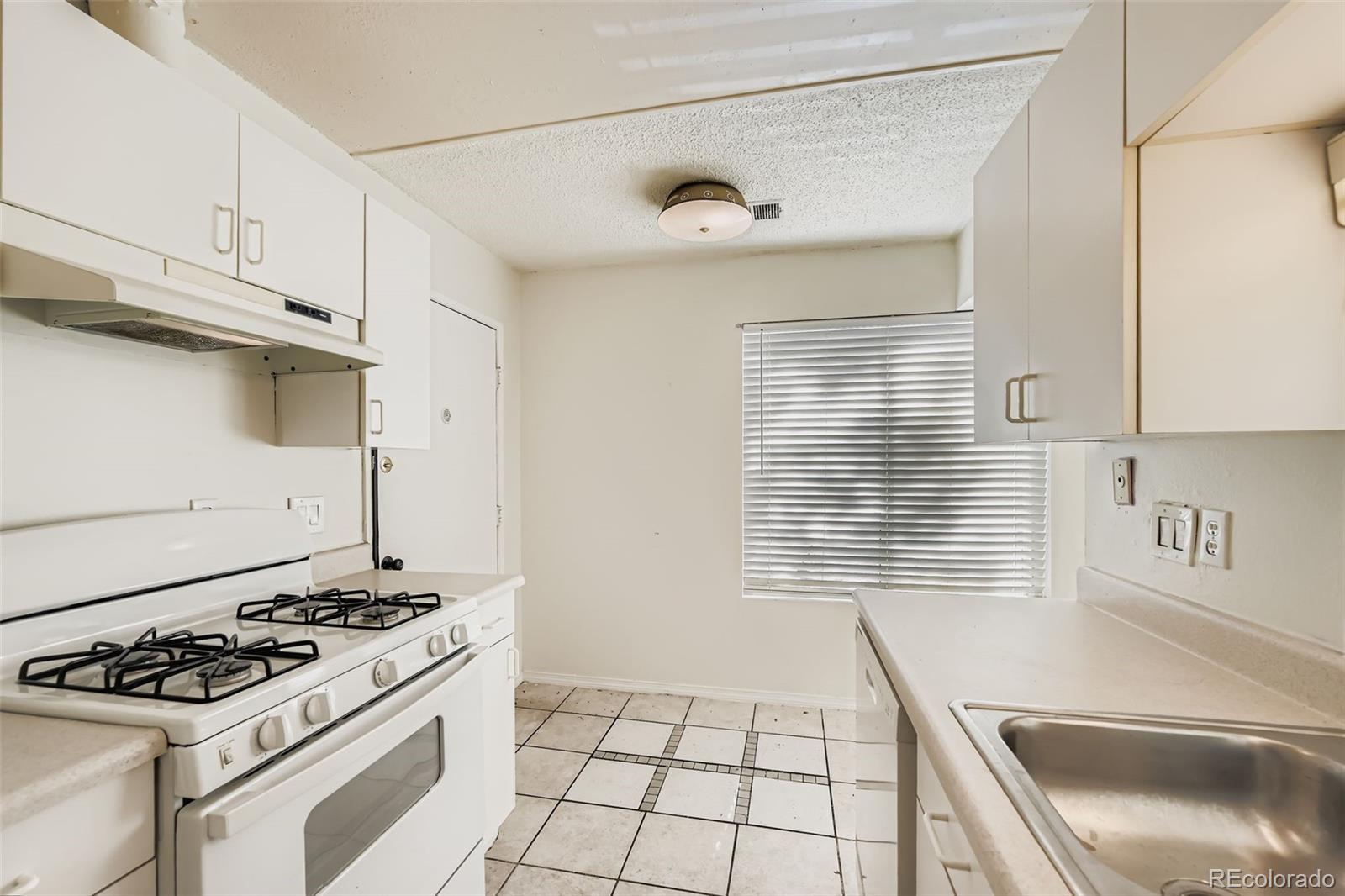 MLS Image #5 for 10742 e exposition avenue 223,aurora, Colorado